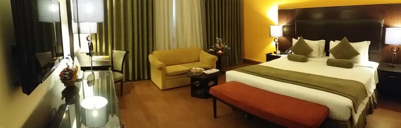 Smart Hotel Lahor Kültér fotó
