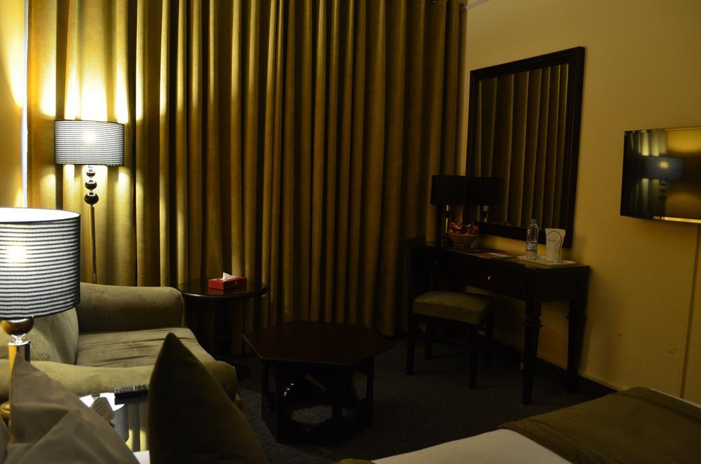 Smart Hotel Lahor Szoba fotó